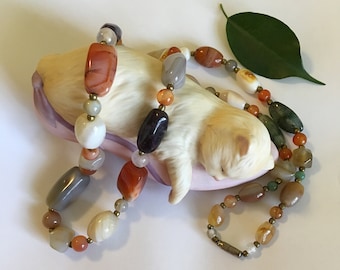 Agate and Carnelian Gemstone Necklace Vintage Mid Century Semi Precious Stone Jewelry 1960s Earth Tone Multi Color Nugget Beaded Necklace