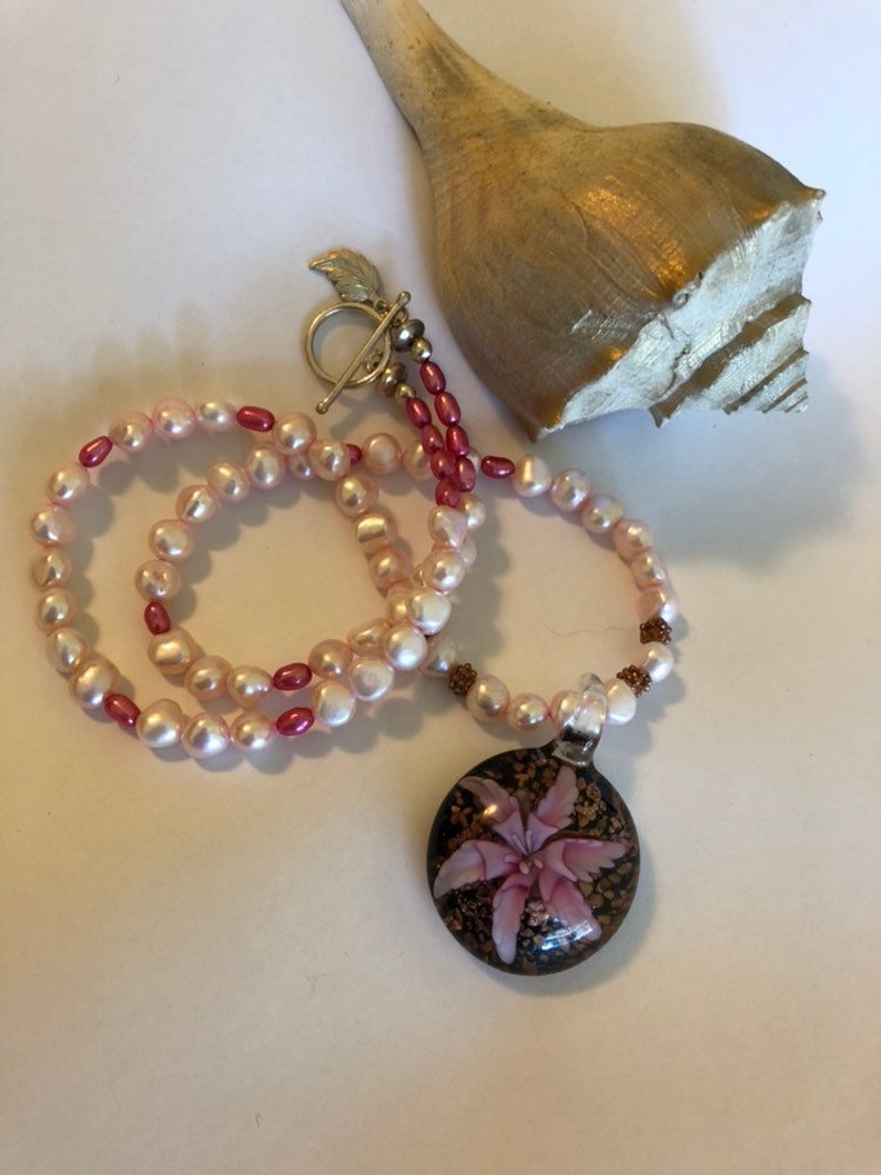 Sea Star Pink Flower Glass Pendant Necklace With Freshwater image 4