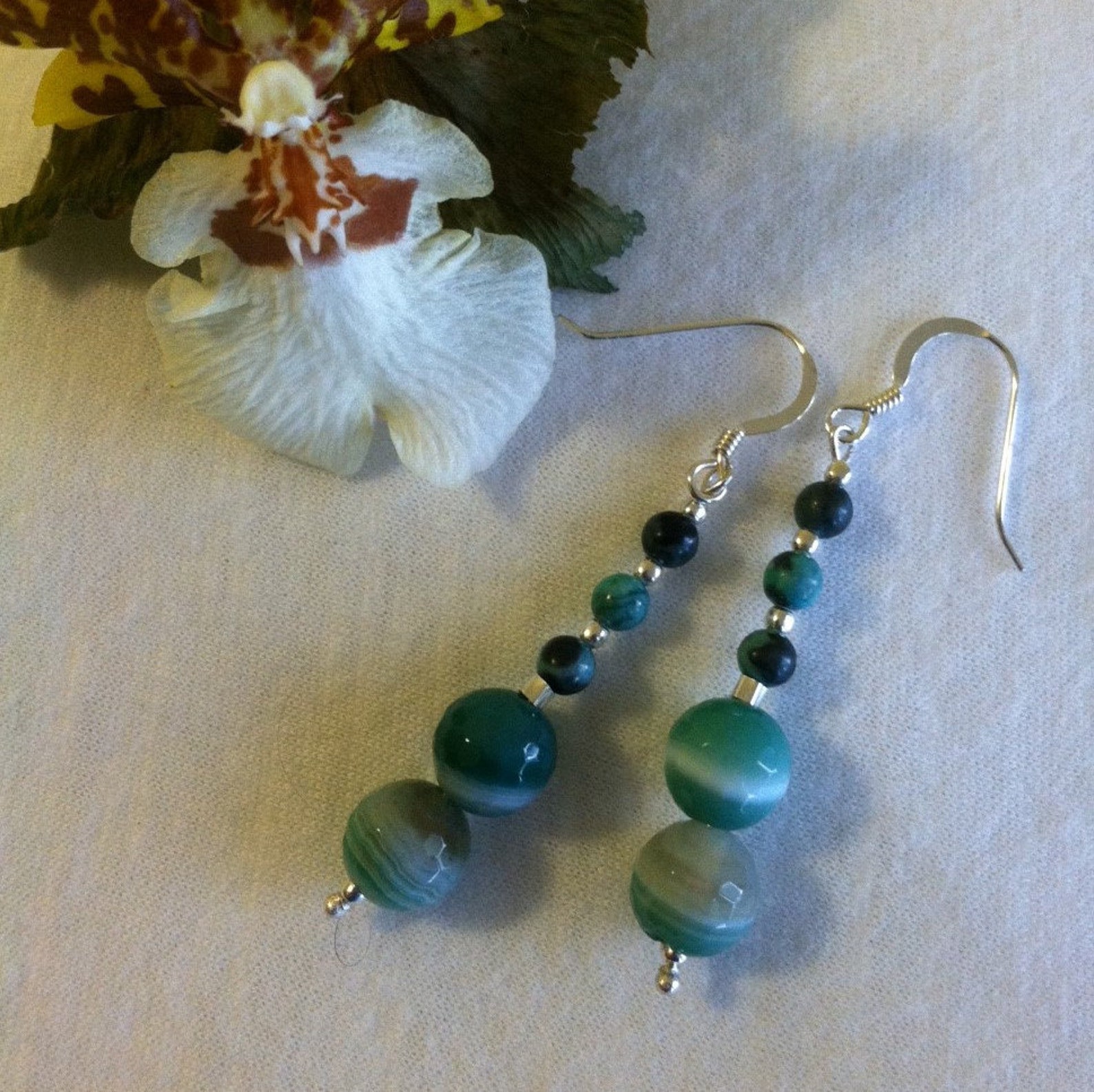 Oriental Green Agate Drop Dangle Earrings