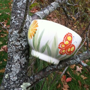 Italian Pottery Art Bowl Vintage Ceramiche Made in Italy Hand Painted With Butterfly and Daisies Terracotta Earthenware Clay Hand Made Dish