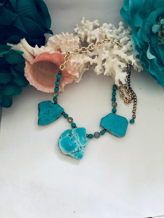 Turquoise Slab Nugget Beaded Necklace Vintage Gold