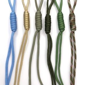 Camo Paracord Keychain, Khaki Rope Bag Charm, Tactical Zipper Pull, Hiking Gift, Army Green Accessory, Outdoor Backpack Charm