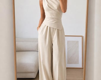 élégante combinaison beige à une épaule | Palazzo à jambes larges