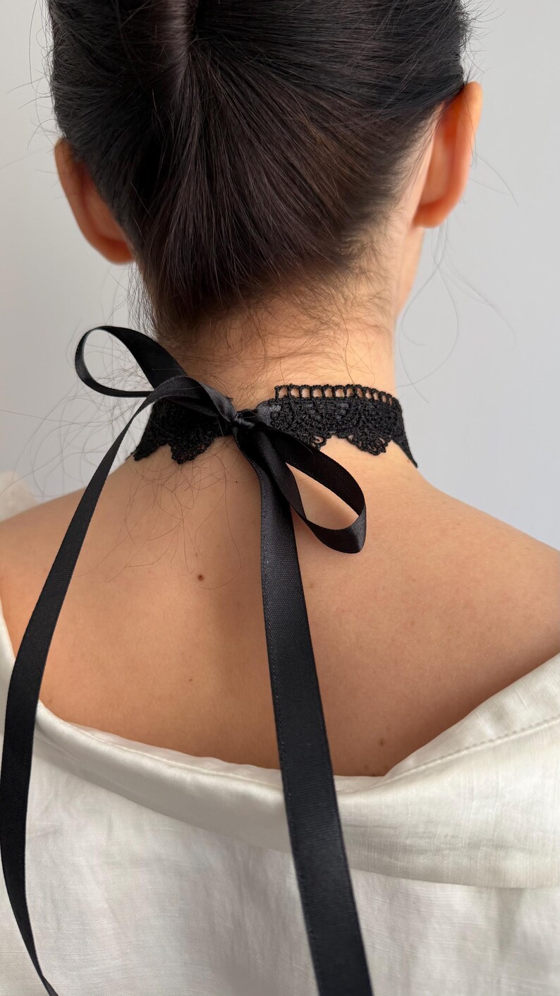 Gothic Lace Choker