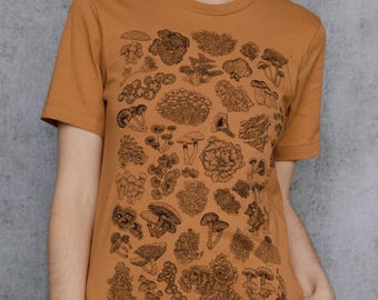 Camiseta unisex serigrafiada "Los descomponedores, hongos, líquenes"