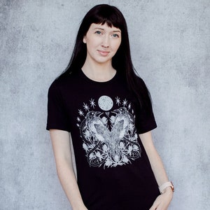 Storm Omen Crow Screen Print Punk Moon T-Shirt