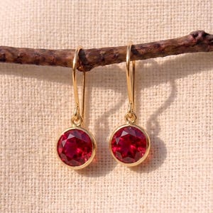 Rubinörhängen, Guldfyllda 925 Sterling Silver Dangle Örhängen, Juli Födelsesten Örhängen, Minimalistiska Ädelstensörhängen, Gåva till henne