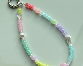 Colgante para teléfono con cuentas de perlas en tonos pastel arcoíris / Cuentas de perlas / Regalo para ella