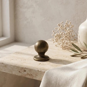 Antique Brass Ball Cabinet Knob, 3/4 Inch Round Globe Drawer Knob, Aged Bronze Vintage Dresser Pull, Rustic Farmhouse Kitchen Hardware