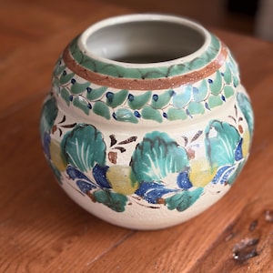 Vintage Alfarería Tradicional Guanajuato Majolica Vase | Hand-Painted Mexican Pottery | AT GTO MEX | Gorky Gonzalez Workshop Piece