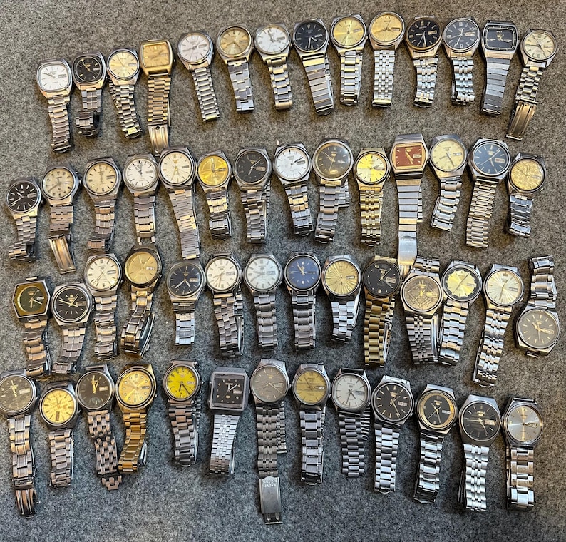 Vintage Lot Of 60 Pre Owned Used Junk Watches For Parts And Movements Japan image 1