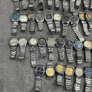 Vintage Lot Of 60 Pre Owned Used Junk Watches For Parts And Movements Japan image 10