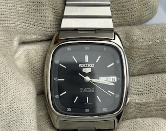 Vintage Seiko 5 Automatic Men’s Watch Day-Date Japan
