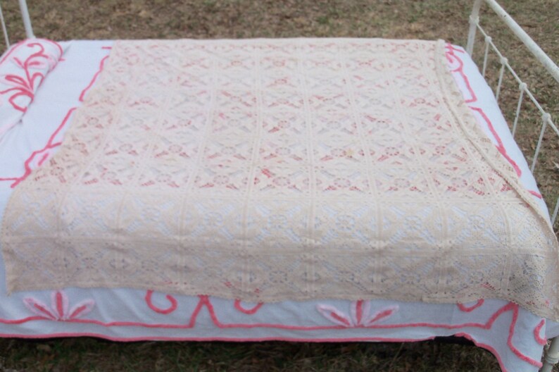 Latte Lace Antique Bed Coverlet or Tablecloth Border Detail Etsy