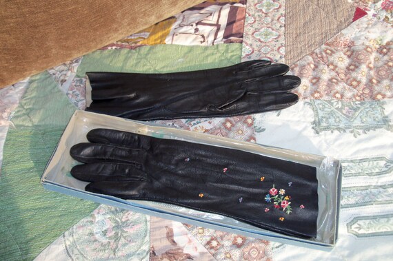 Gloves Vintage Parisan Couture Black Kidskin Cuff… - image 2