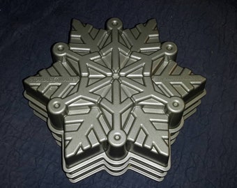Nordic Ware Snowflake Pull Apart Baking Pan Holiday Baker&#39;s Find Two In Stock by AntiquesandVaria