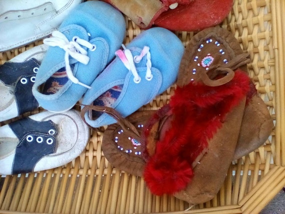 Baby Shoes Lot Of Five Pair Early Century To Bare… - image 4