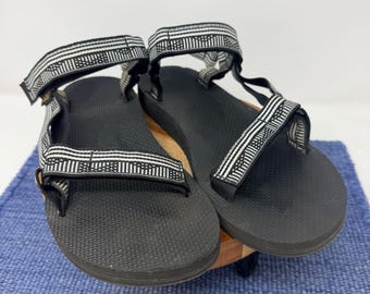 Teva Women’s Size 9 Original Universal Campo Black Multi Strappy Sandals