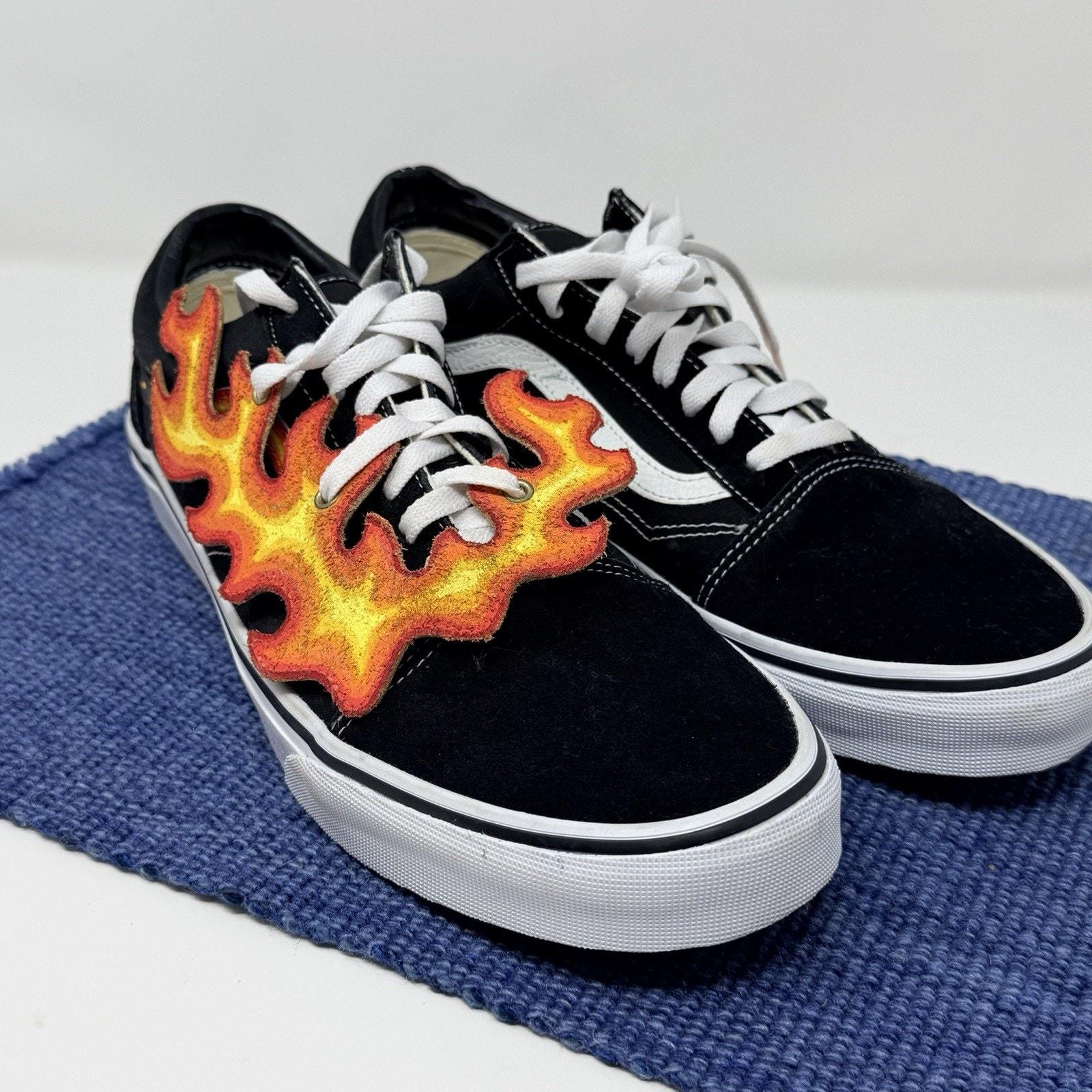 VANS X Old Skool Flame Cut Out Custom Rare 10.5 flames. Halloween. Sk8 shoes Vans - Old Skool - FLAME Custom - Handpainted Vans - Custom  main image 2