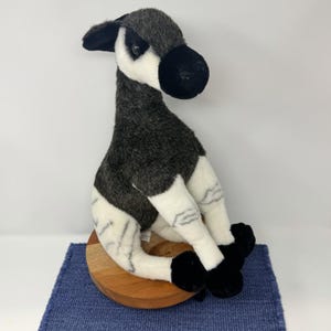 Disneys Animal Kingdom Okapi plyschleksak 43 x 38 cm 1996 utrotningshotade arter