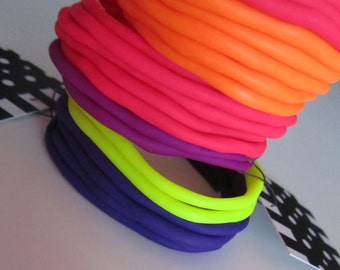 neon electric orange and pink squiggle seaweed polyclay bangle cuff