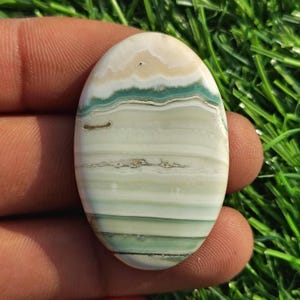Raro!! Pingente solto de calcedônia Saturno em cabochão oval (38 x 26 x 6 mm) A-890