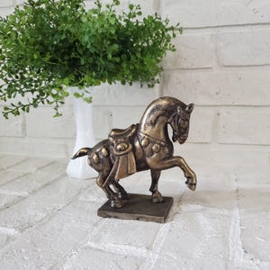 Vintage Cast Iron Horse Figurine: Antiqued Bronze Equestrian Decor