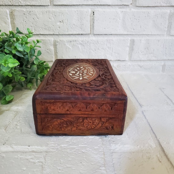 Vintage Hand Carved Wood Trinket Jewelry Box Dain… - image 2