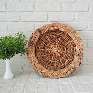 Vintage Round Wicker Serving Tray with Braided Border