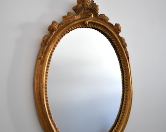 Vintage Italian Borghese Florentine Gilt Gold Oval Mirror