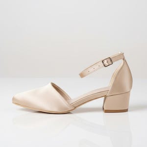 Wedding Heels, Cream Satin Wedding Shoes, Low Block Heels for Bride, Women Bridal Ankle Strap Wedding Short Flat Sandal, Gift for Her