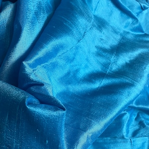 Iridiscent Blue Dupioni Silk Fabric by the Yard Pure Luxury Raw Silk for DIY Sewing, Wedding Gowns, Bridesmaid Dresses, Curtains, Upholstery