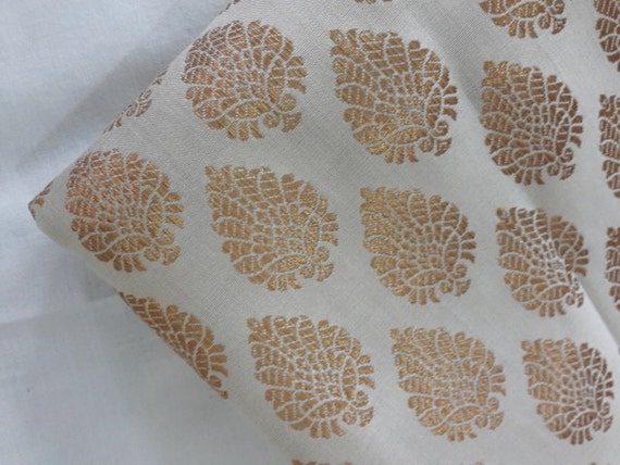 15/% OFF One yard of Pink Indian brocade fabricBenarasi brocade costume dress,home accents fabric