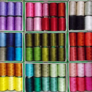 シルク糸、30 スプール 卸売インドシルク糸、アートシルク糸、手刺繍糸と機械刺繍糸