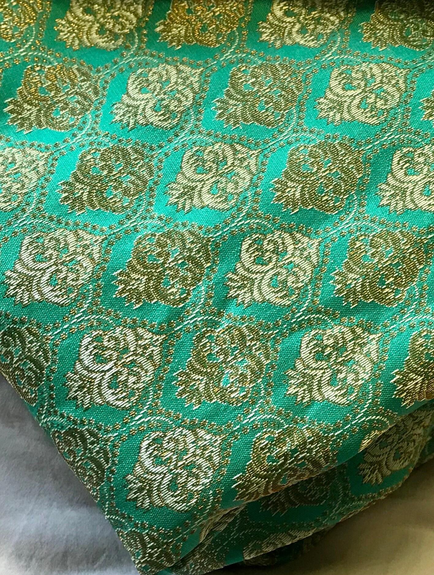 One Yard of Turquoise Green Indian Brocade Fabric in a Regal - Etsy UK