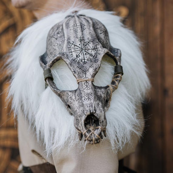 Wolf Skull Shoulder Armor with Faux Fur Cape, Viking Warrior Costume, Pagan Accessory, Tribal Outfit, Barbarian Cosplay Clothing