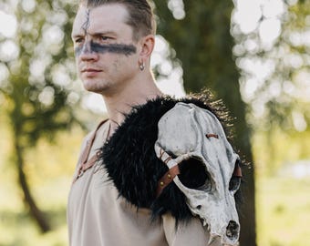 Piel con cráneo de lobo, disfraz de guerrero vikingo medieval, atuendo celta, LARP Cosplay, hombrera de piel vikinga con cráneo