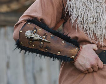 Brazaletes de piel con calavera de cuervo y armadura para piernas, atuendo vikingo, bárbaro, guerrero nórdico, disfraz LARP, conjunto de calentadores para brazos y piernas.