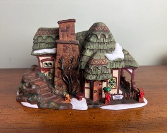 Department 56 Dickens’ Village Crooked Fence Cottage – Lighted House w/ Box