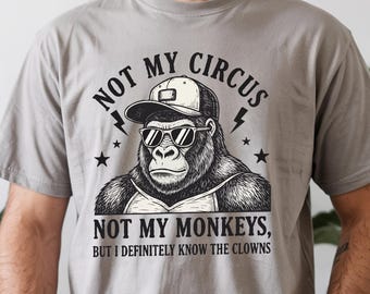 This Is My Circus These Are My Monkeys - Mom / Dad Quote Premium T-Shirt