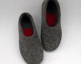 Felt slippers for men Felted Valentines gift Heart slippers Handmade Men wool slippers with rubber soles Slip on warm bathroom slippers