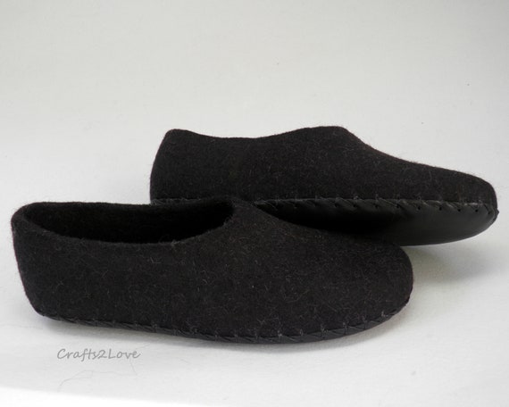 Black felted slippers for men Felt slippers with soles Felted | Etsy