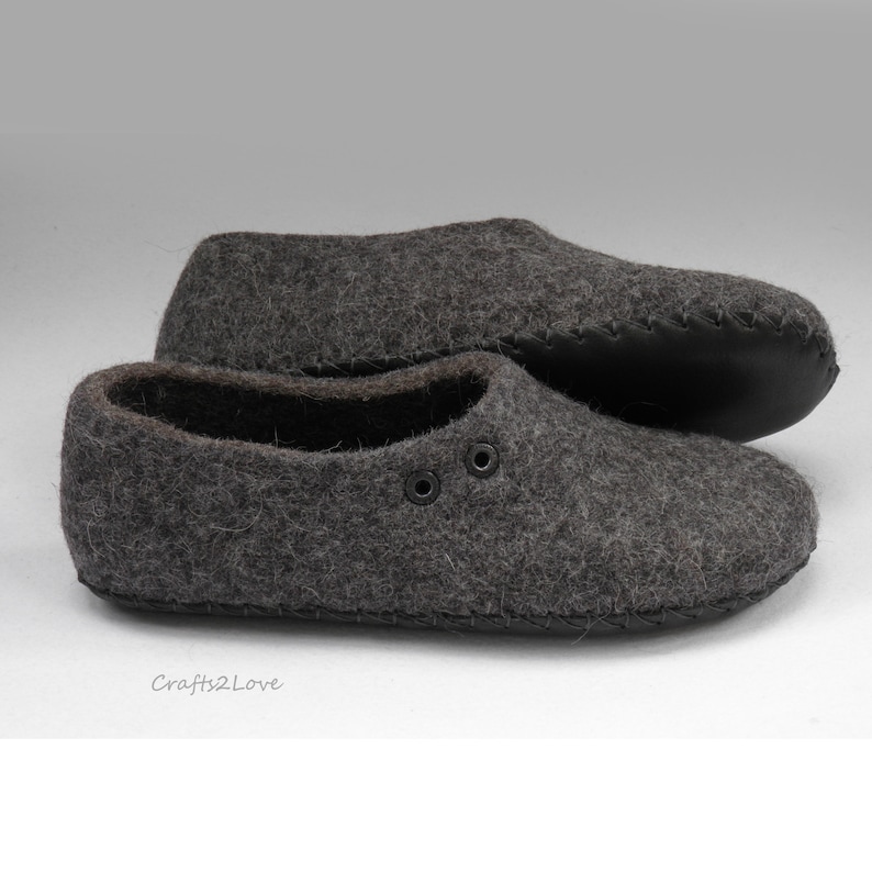 mens felt slippers