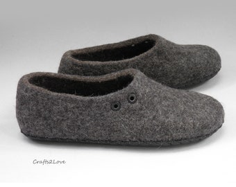 Mens felted slippers Felt slippers Ideal gift for husband Made of natural wool and leather Gift for him