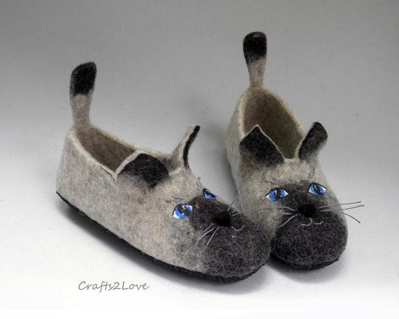 felt cat slippers
