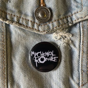 Emo Pin Badge Button Badge 32mm Size Music Pins