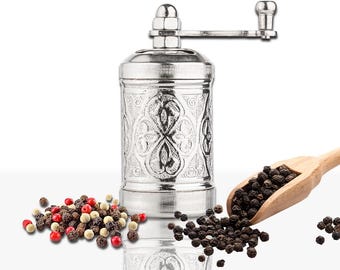 Turkish Pepper Mill: Refillable Spice Grinder with Adjustable Coarseness 8 cm