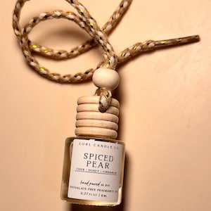 Spiced Pear Scented Hanging Aroma Charm