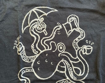 Octopus Reading T shirt