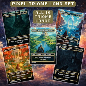 Puede incluir: Un conjunto de cinco cartas de tierras de fantasía con ilustraciones detalladas. Cada carta presenta un paisaje único, incluyendo un pantano, un bosque, una montaña, una llanura y una isla. Las cartas tienen el texto "Pixel Triome Land Set" y "All 10 Triome Lands".